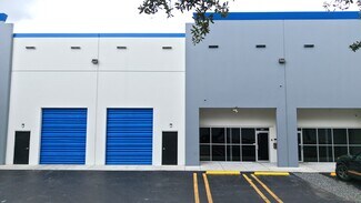 Plus de détails pour 955 NW 159th Dr, Miami, FL - Industriel à louer