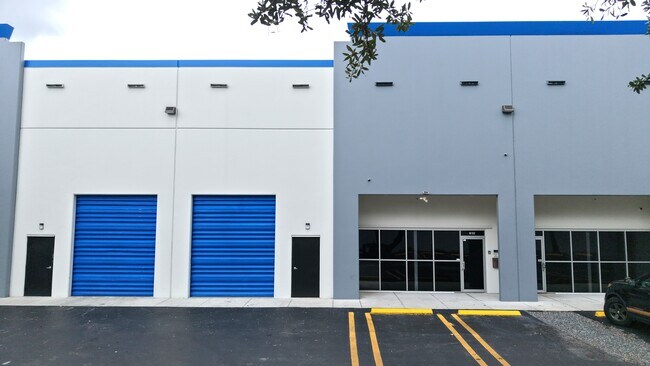 More details for 955 NW 159th Dr, Miami, FL - Industrial for Lease