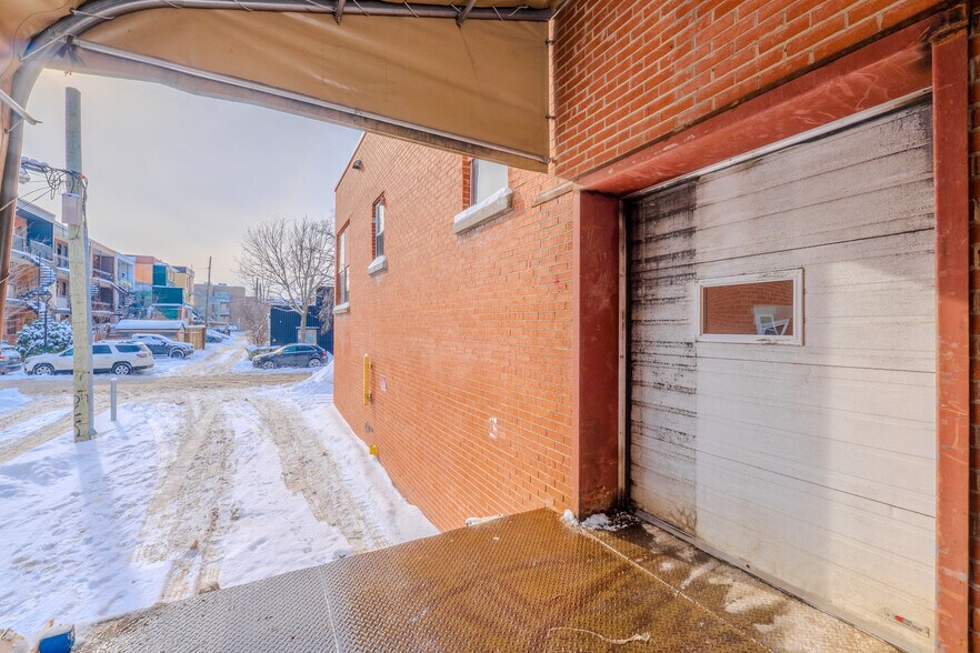 4215 Av Gascon, Montréal, QC à vendre - Photo du bâtiment - Image 3 de 14