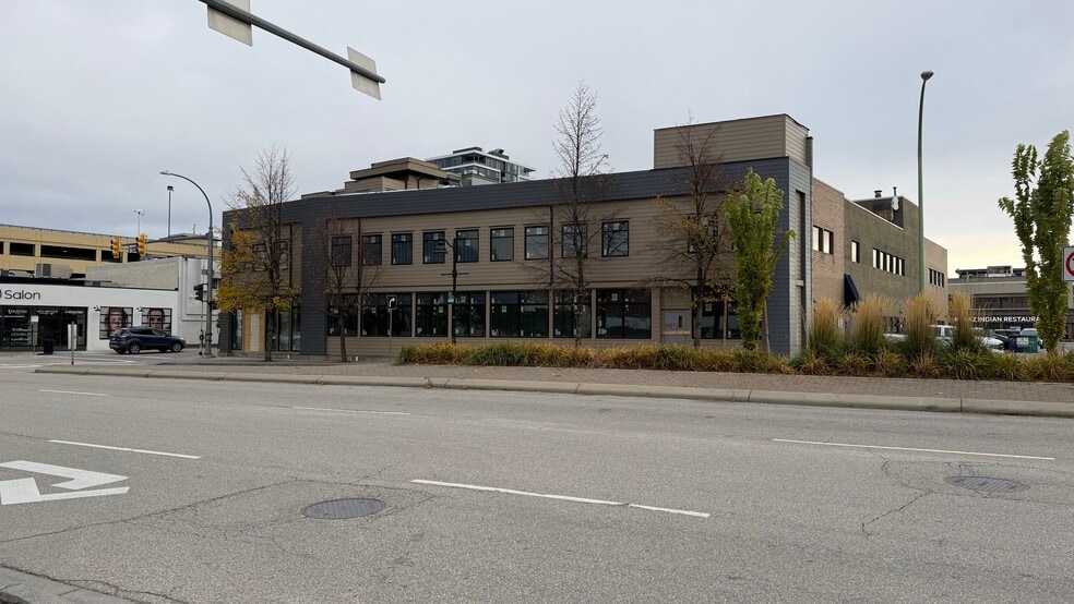 1659 Water St, Kelowna, BC for lease - Building Photo - Image 3 of 27