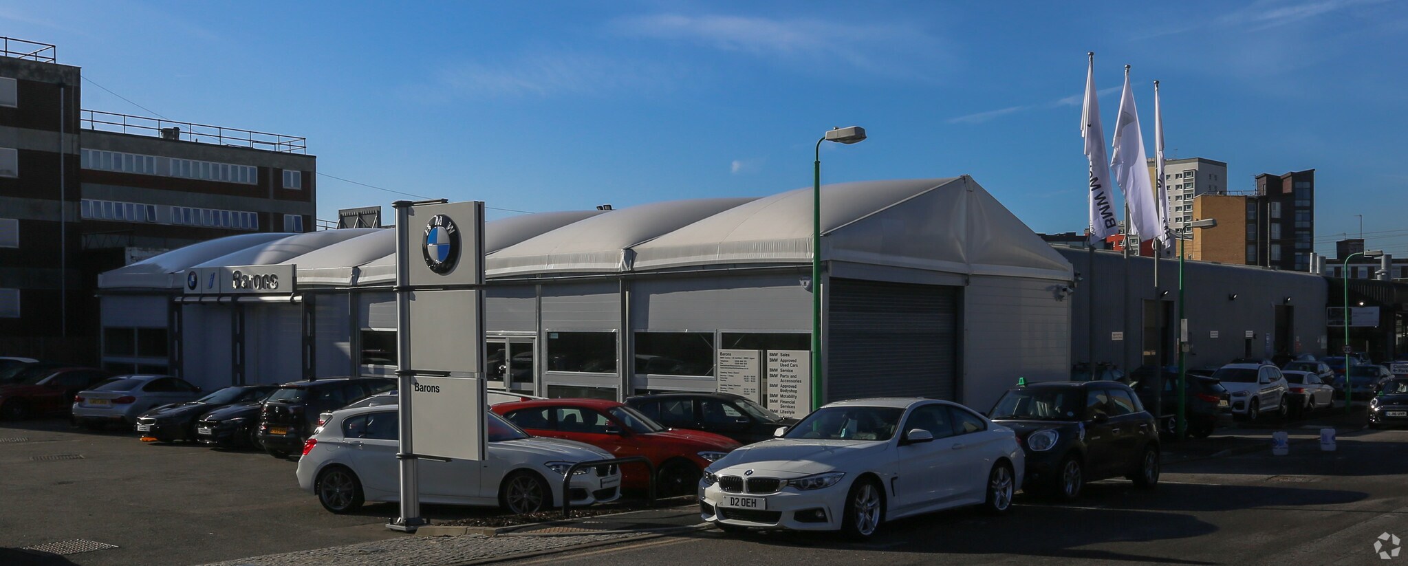 1 Browns Ln, Londres à louer Photo principale- Image 1 de 2