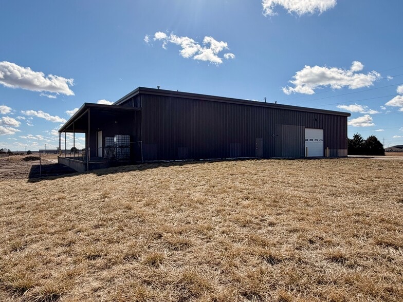 4303 E 39th St, Kearney, NE for sale - Building Photo - Image 2 of 28