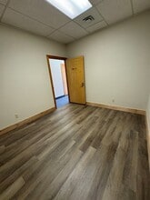 320 N 1st St, Hamilton, MT for lease Interior Photo- Image 2 of 2