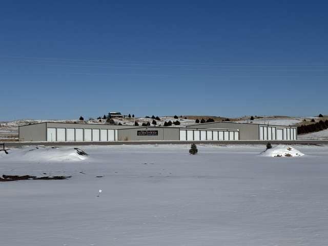 85 Storage Units portfolio of 2 properties for sale on LoopNet.ca - Building Photo - Image 1 of 7