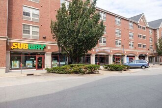 701 S Gregory St, Urbana, IL for lease Interior Photo- Image 1 of 14