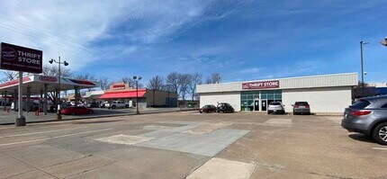 12104 Blue Ridge Blvd, Grandview, MO for lease Building Photo- Image 1 of 10