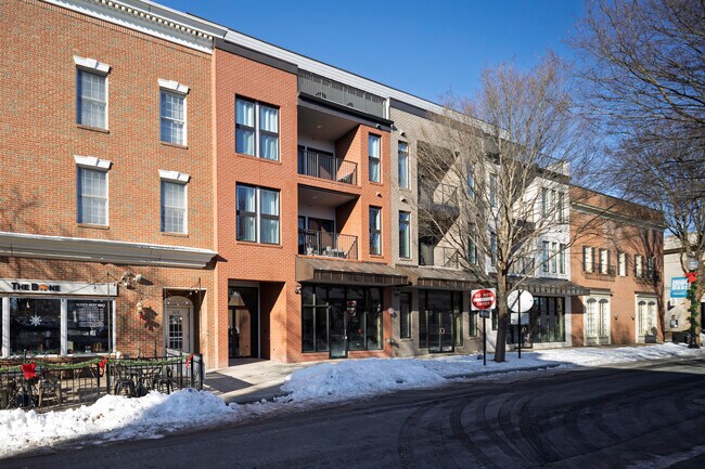 More details for 9414 Battle St, Manassas, VA - Retail for Lease