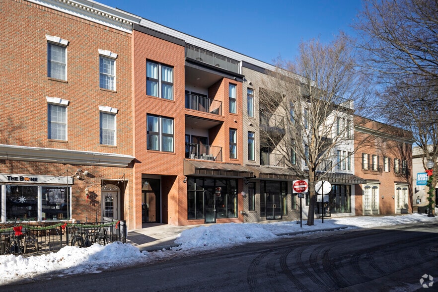 9414 Battle St, Manassas, VA for lease - Primary Photo - Image 2 of 10