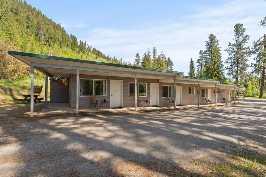 8612 Washington 31 Hwy, Metaline, WA à vendre - Photo du bâtiment - Image 2 de 83