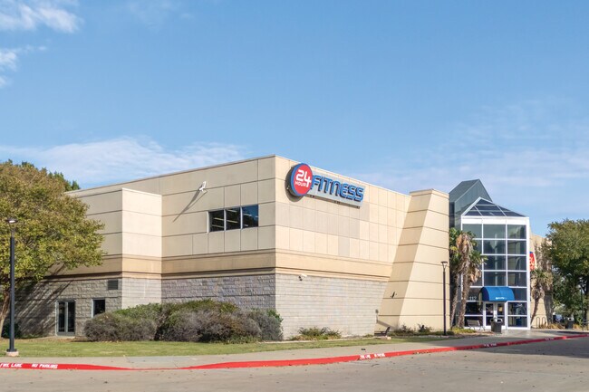 More details for 1131 W Arbrook Blvd, Arlington, TX - Retail for Sale