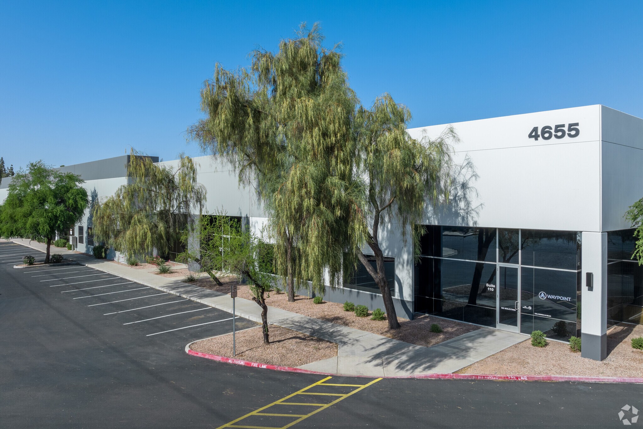 4655 W McDowell Rd, Phoenix, AZ à louer Photo du bâtiment- Image 1 de 7