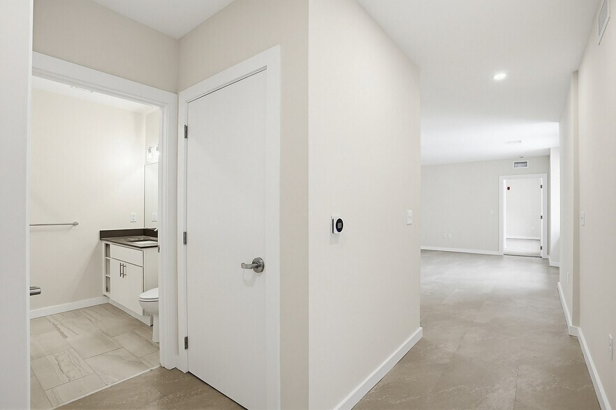 250 College Ave, Lancaster, PA à louer - Photo du bâtiment - Image 2 de 47