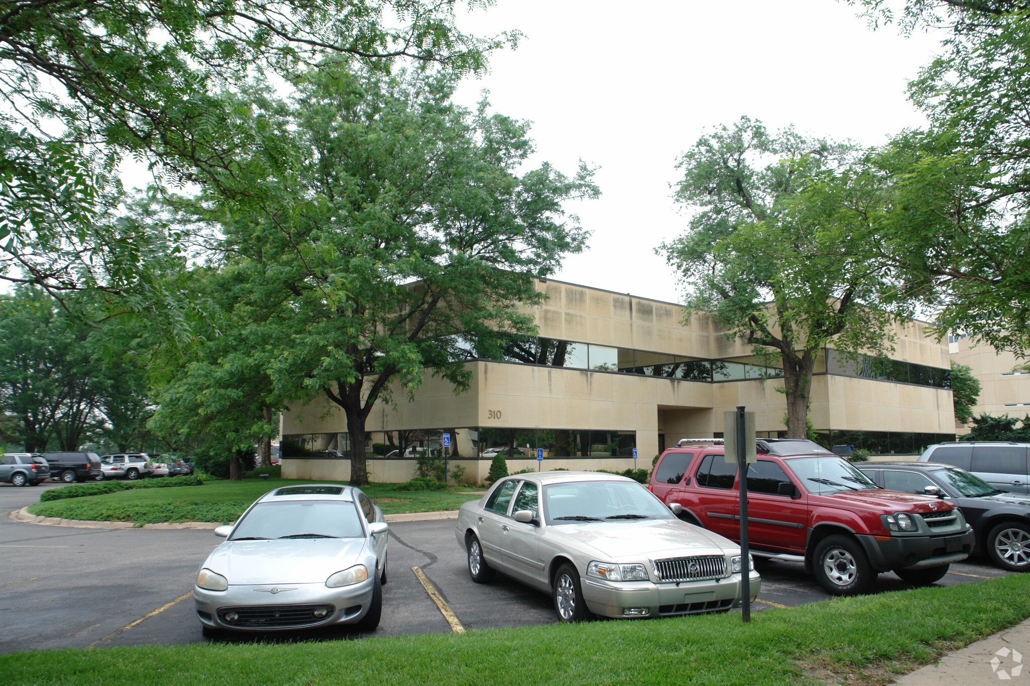 310 W Central Ave, Wichita, KS à vendre Photo principale- Image 1 de 1