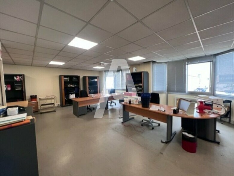 19-21 Rue Auguste Perret, Villejuif for lease - Interior Photo - Image 3 of 5