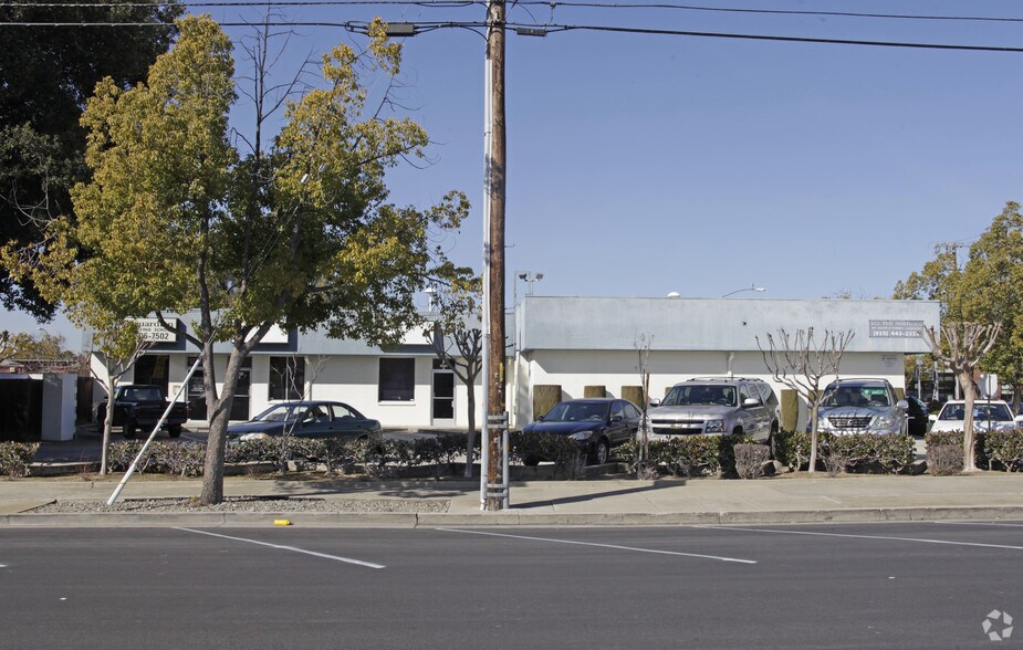 1576 2nd St, Livermore, CA à louer - Photo du bâtiment - Image 2 de 2