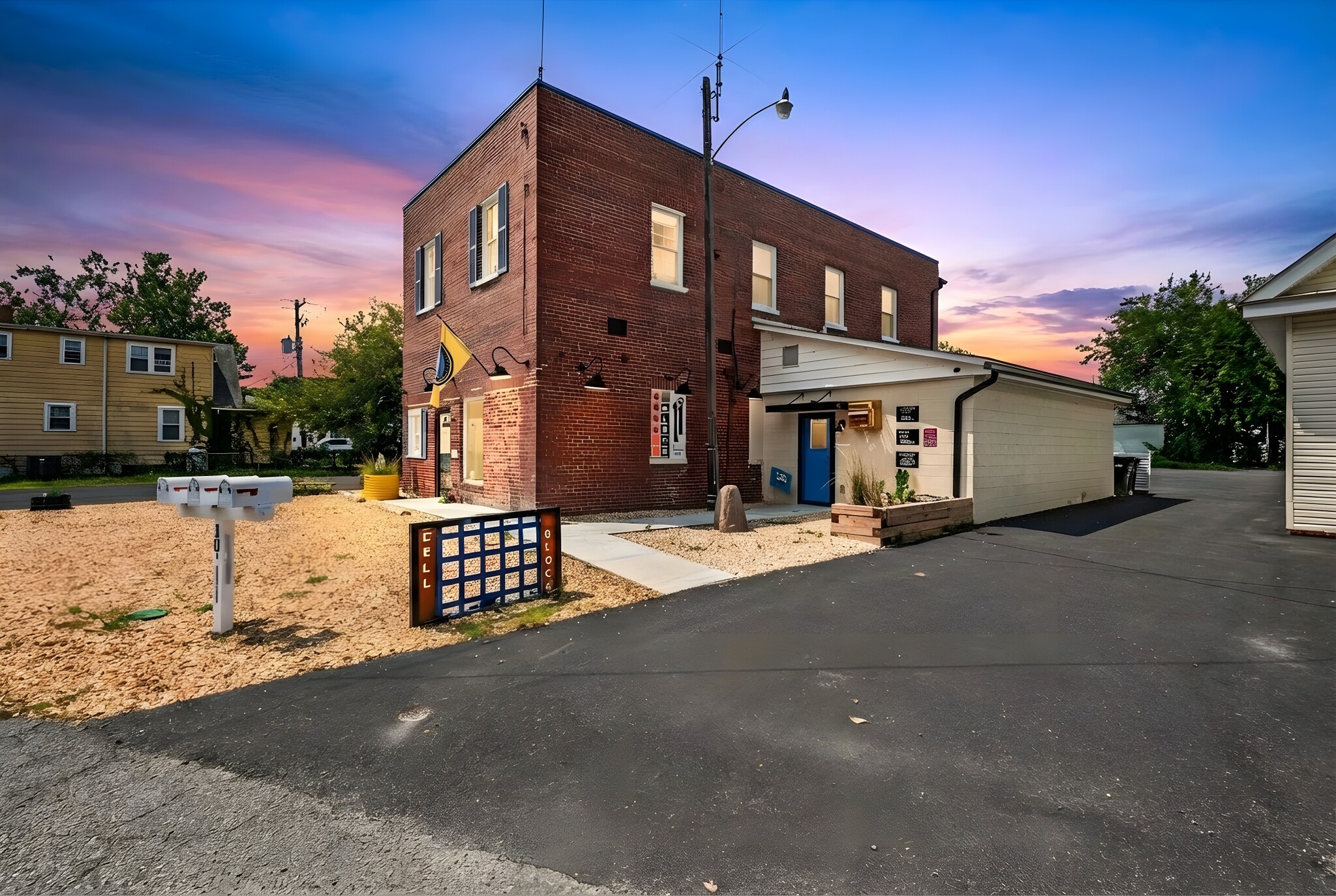 10 Irving Ave N, Colonial Beach, VA for sale Primary Photo- Image 1 of 69