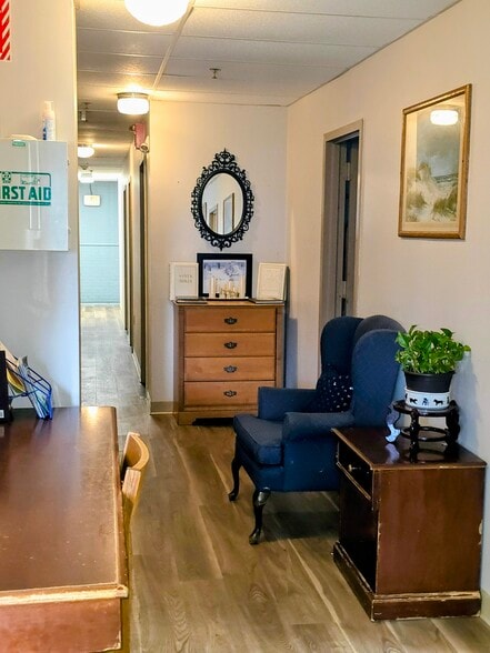 148 Taylor St, Springfield, MA à vendre - Photo du bâtiment - Image 3 de 9