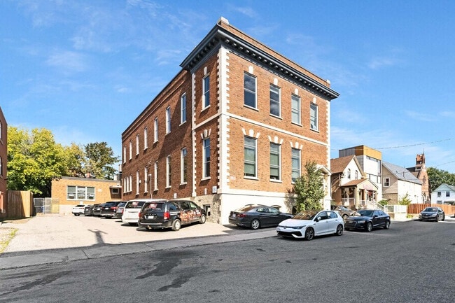 Plus de détails pour 43-45 Eccles St, Ottawa, ON - Bureau à vendre