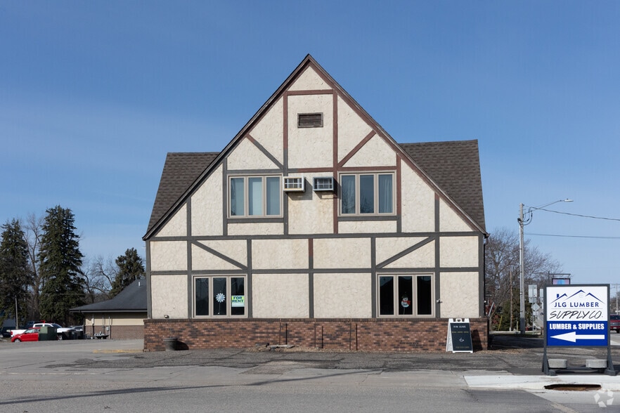 400-410 Parker Ave W, Dassel, MN for lease - Building Photo - Image 2 of 2