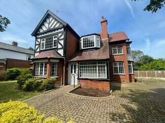 Plus de détails pour 18 Compton Av, Luton - Soins de santé à vendre