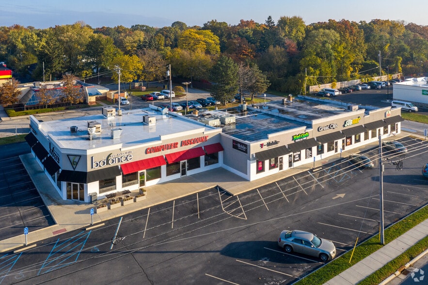 5856 W Central Ave, Sylvania Township, OH for lease - Building Photo - Image 3 of 5