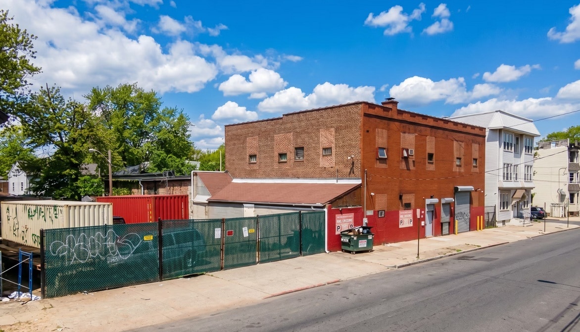 491 21st St, Irvington, NJ for lease Interior Photo- Image 1 of 1
