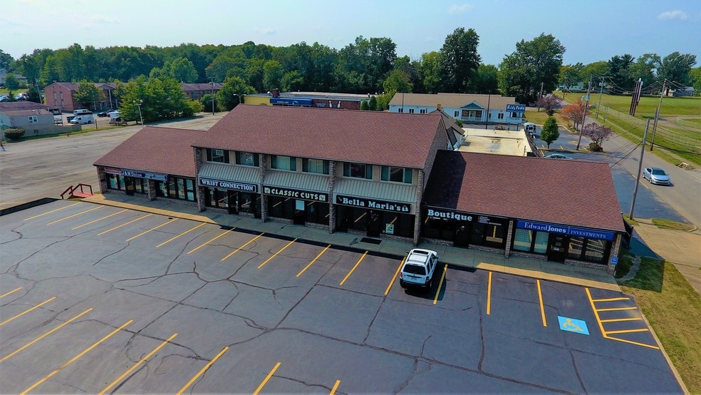 7510 Market St, Youngstown, OH for lease - Building Photo - Image 2 of 17