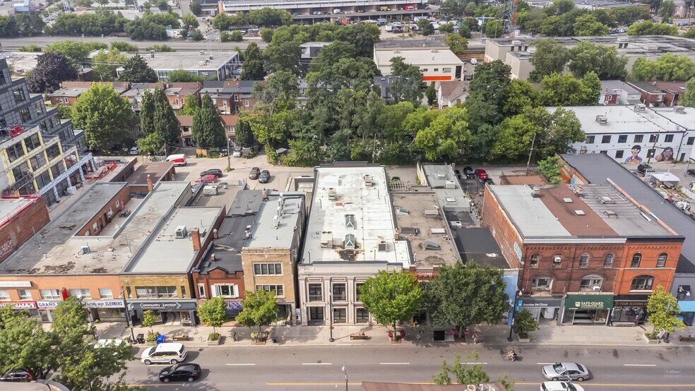 2926 Dundas St W, Toronto, ON for sale - Building Photo - Image 2 of 5