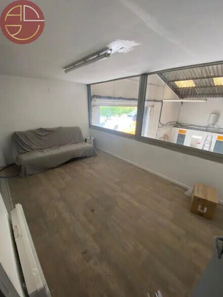 Industrial in Colomiers for lease - Building Photo - Image 3 of 10