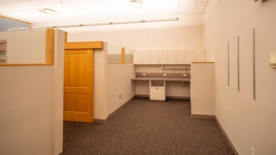 211 Broadway Ave S, Rochester, MN à louer Photo intérieure- Image 1 de 5