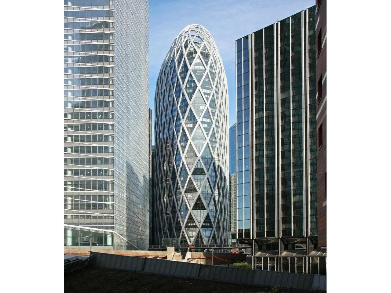 17 Bis Place Des Reflets, Courbevoie for lease Building Photo- Image 1 of 12