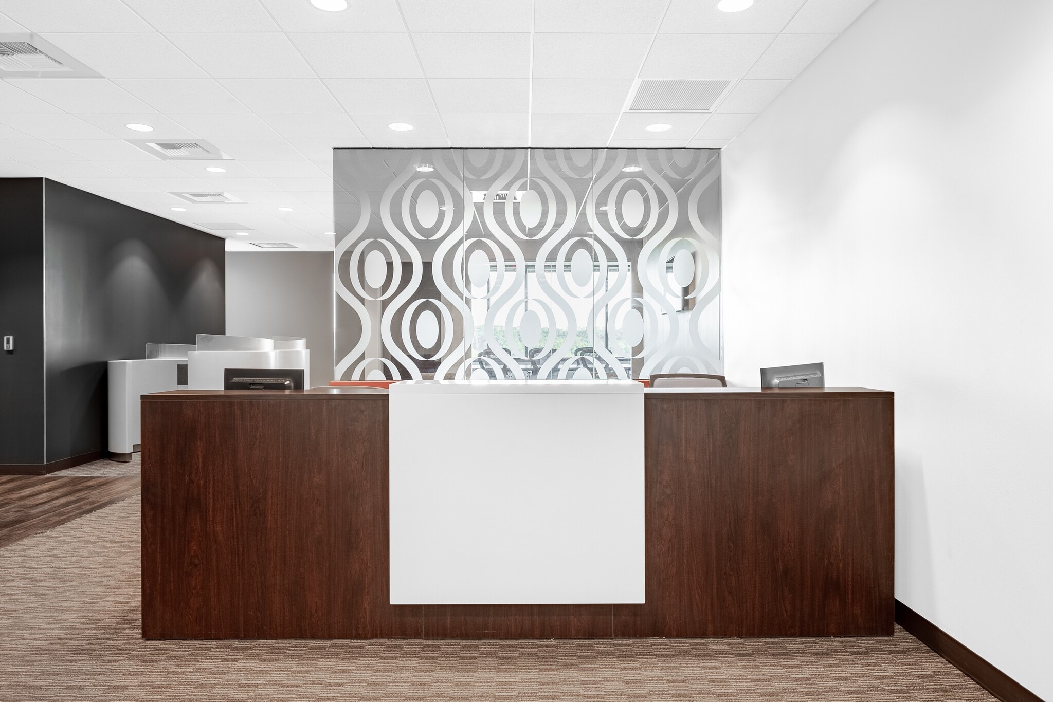 5680 King Centre Dr, Kingstowne, VA à louer Photo intérieure- Image 1 de 8