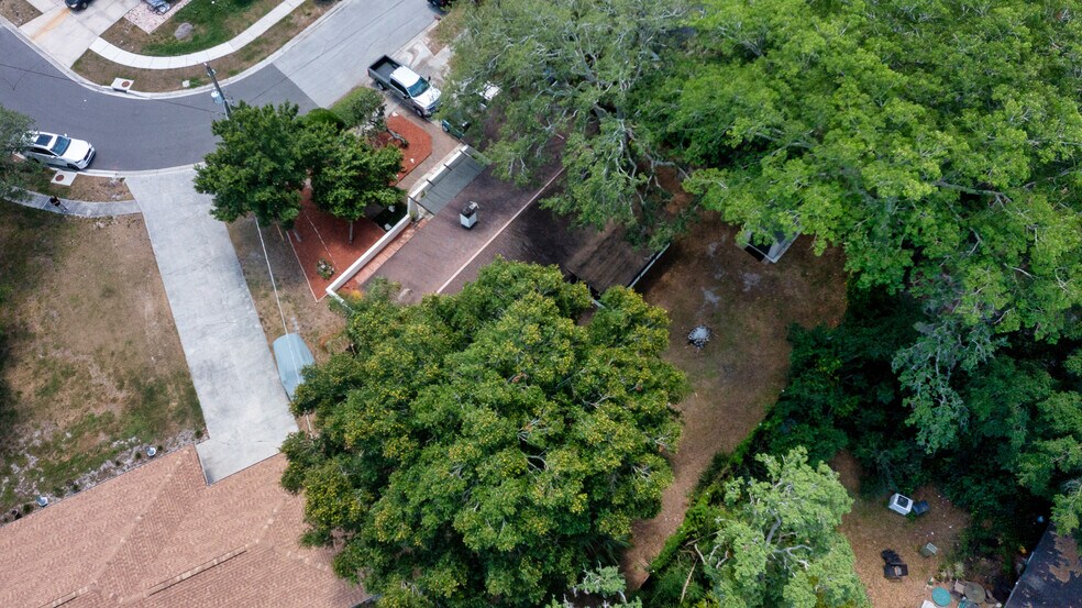 7128 Wrenwood Cir, Tampa, FL à vendre - Photo du bâtiment - Image 2 de 60