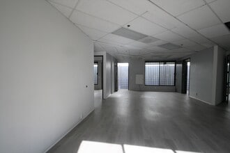 1431 7th St, Santa Monica, CA for lease Interior Photo- Image 2 of 5