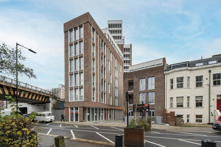 1A Downs Rd, Londres à louer - Photo du bâtiment - Image 2 de 10