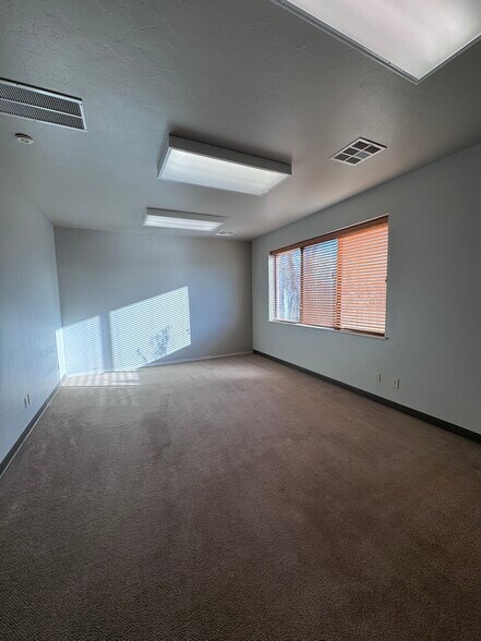 1448 N Mustang Rd, Mustang, OK for lease - Building Photo - Image 2 of 13