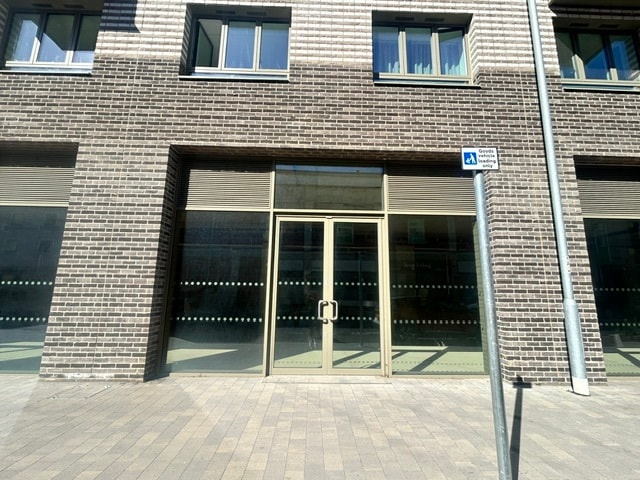 104 Danestrete, Stevenage for lease - Building Photo - Image 3 of 4