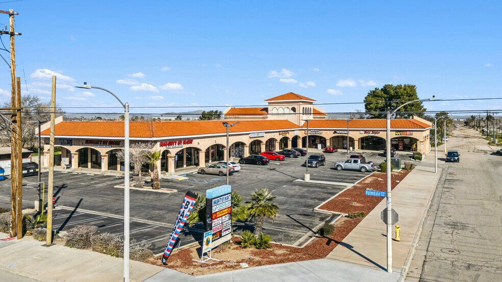 2553 E Palmdale Blvd, Palmdale, CA à louer - Photo du bâtiment - Image 2 de 3