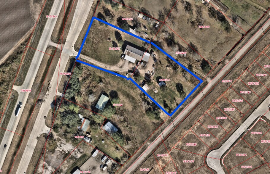 8915 Highway 36, Needville, TX à vendre - Photo principale - Image 1 de 2