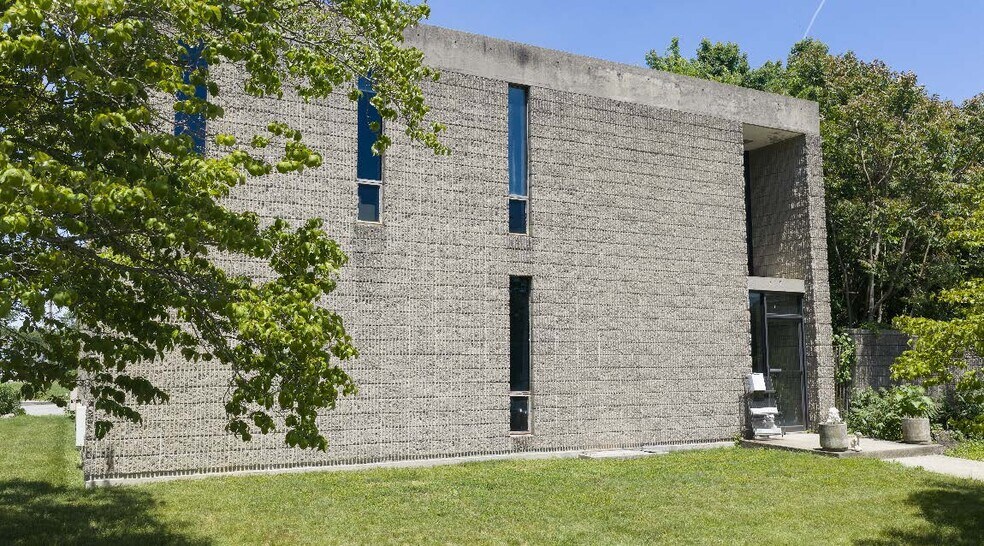 919 Main St, Clinton, MA à vendre - Photo du bâtiment - Image 2 de 10