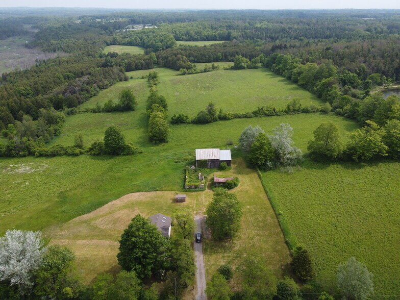 13489 Fourth Nassagaweya line, Rockwood, ON à vendre - Photo du bâtiment - Image 3 de 10