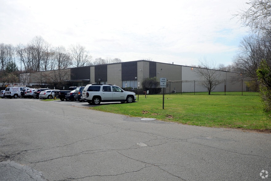 275 Oak Tree Rd, Palisades, NY for lease - Building Photo - Image 1 of 3