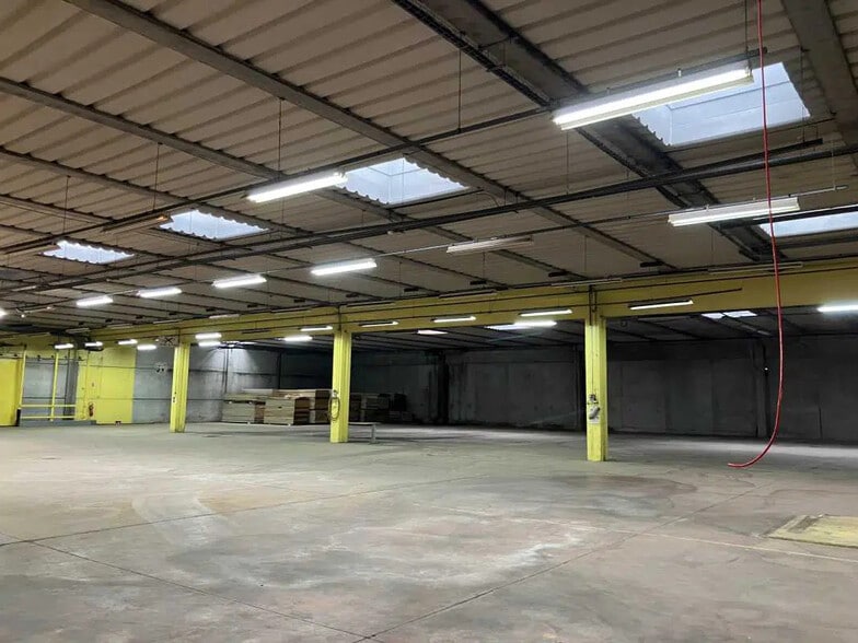 101 Allée De La Muscatelle, Aubagne for lease - Interior Photo - Image 2 of 6