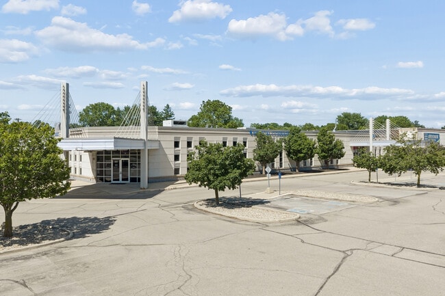 Plus de détails pour 800 S Tillotson Ave, Muncie, IN - Bureau/Médical à louer