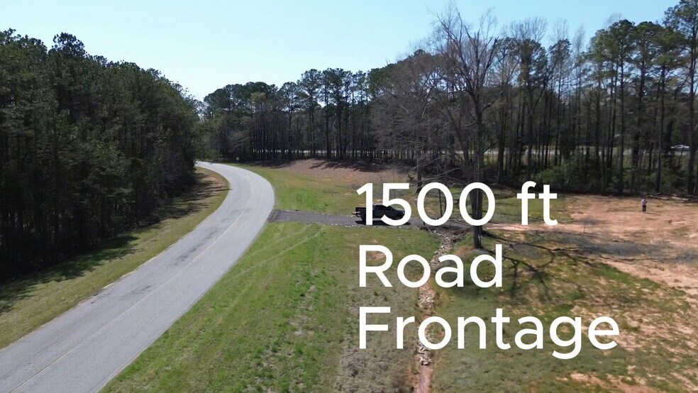 1550 Uniroyal rd, Opelika, AL à vendre - Vidéo sur l’inscription commerciale - Image 2 de 32