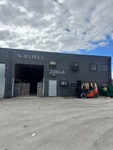 2376-2380 NW 21st Ter, Miami, FL à louer Photo intérieure- Image 2 de 19