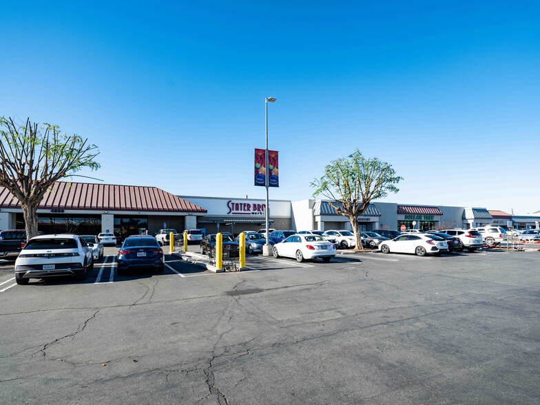 4652-4822 La Sierra Ave, Riverside, CA à louer - Photo du bâtiment - Image 3 de 12