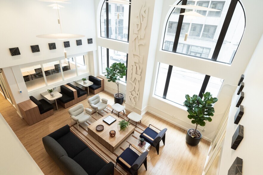 353-359 Bay St, Toronto, ON à louer - Photo intérieure - Image 2 de 9