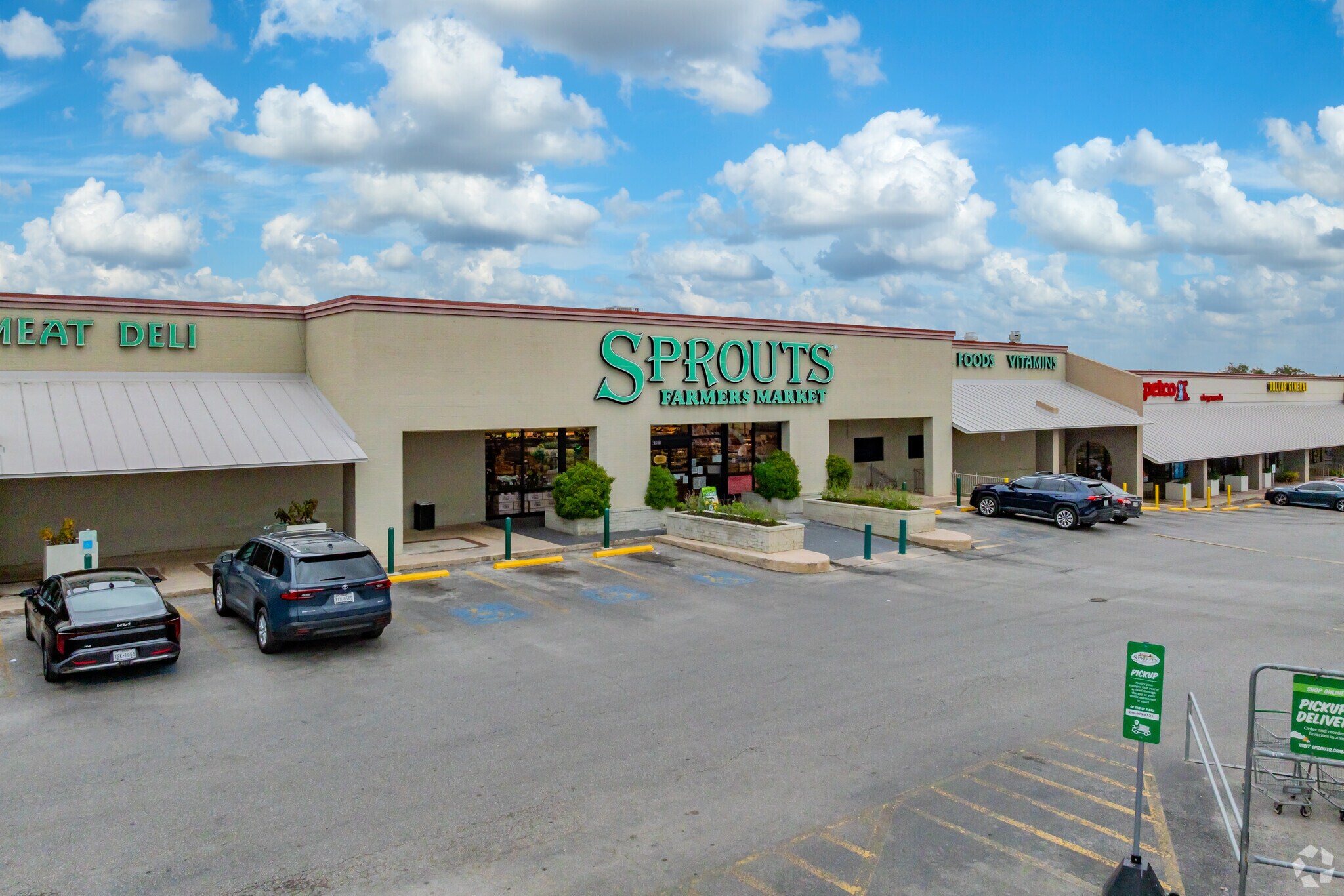 8077-8115 Callaghan Rd, San Antonio, TX à vendre Photo principale- Image 1 de 22