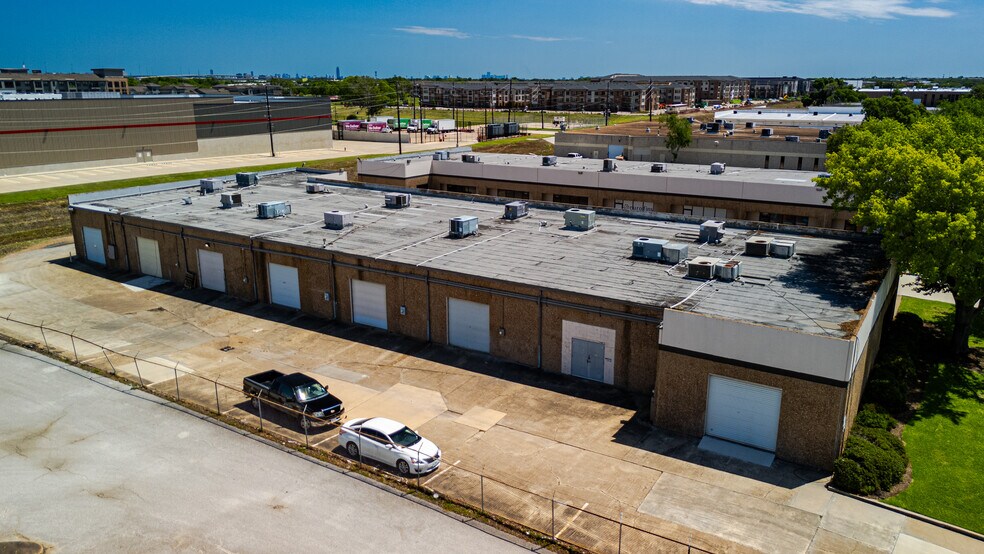 4230-4246 Bluebonnet Dr, Stafford, TX à louer - Photo du bâtiment - Image 3 de 6